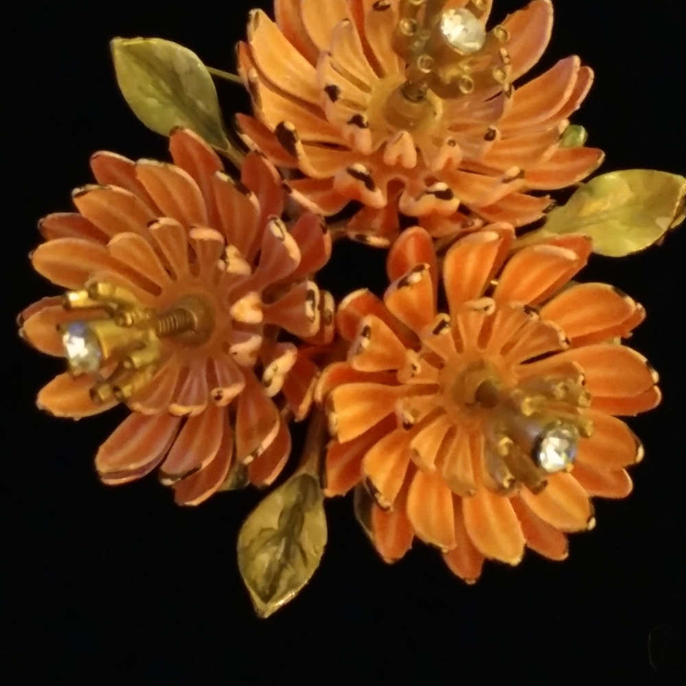 Enamel Pink Triple Proteus Tremblant Brooch Vintage 1960s Kinetic